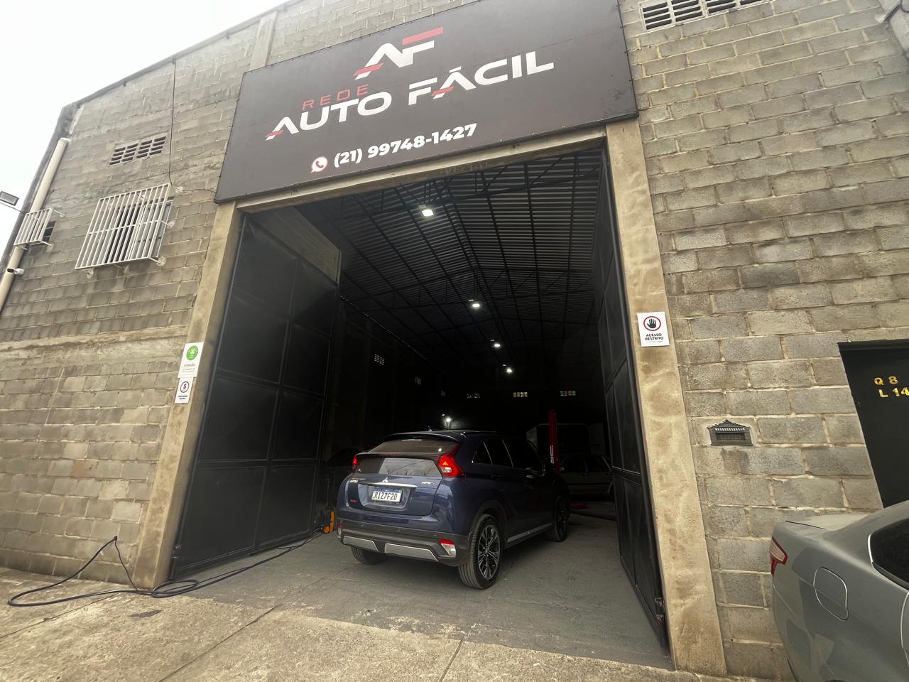 Trabalho de reparo automotivo